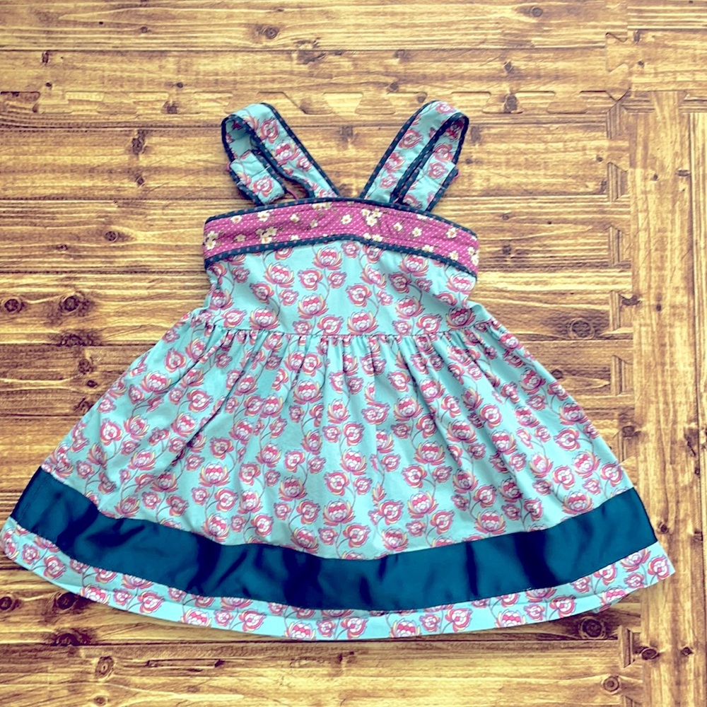 Matilda Jane size 6 Top with adjustable straps blue purple print EUC